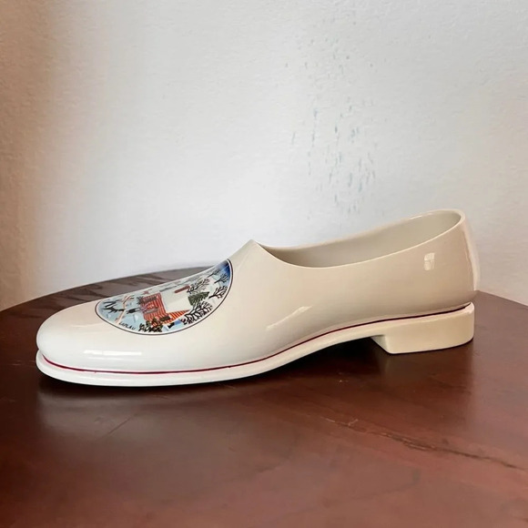 Villeroy and Boch Naif Christmas Porcelain Shoe - Picture 5 of 5